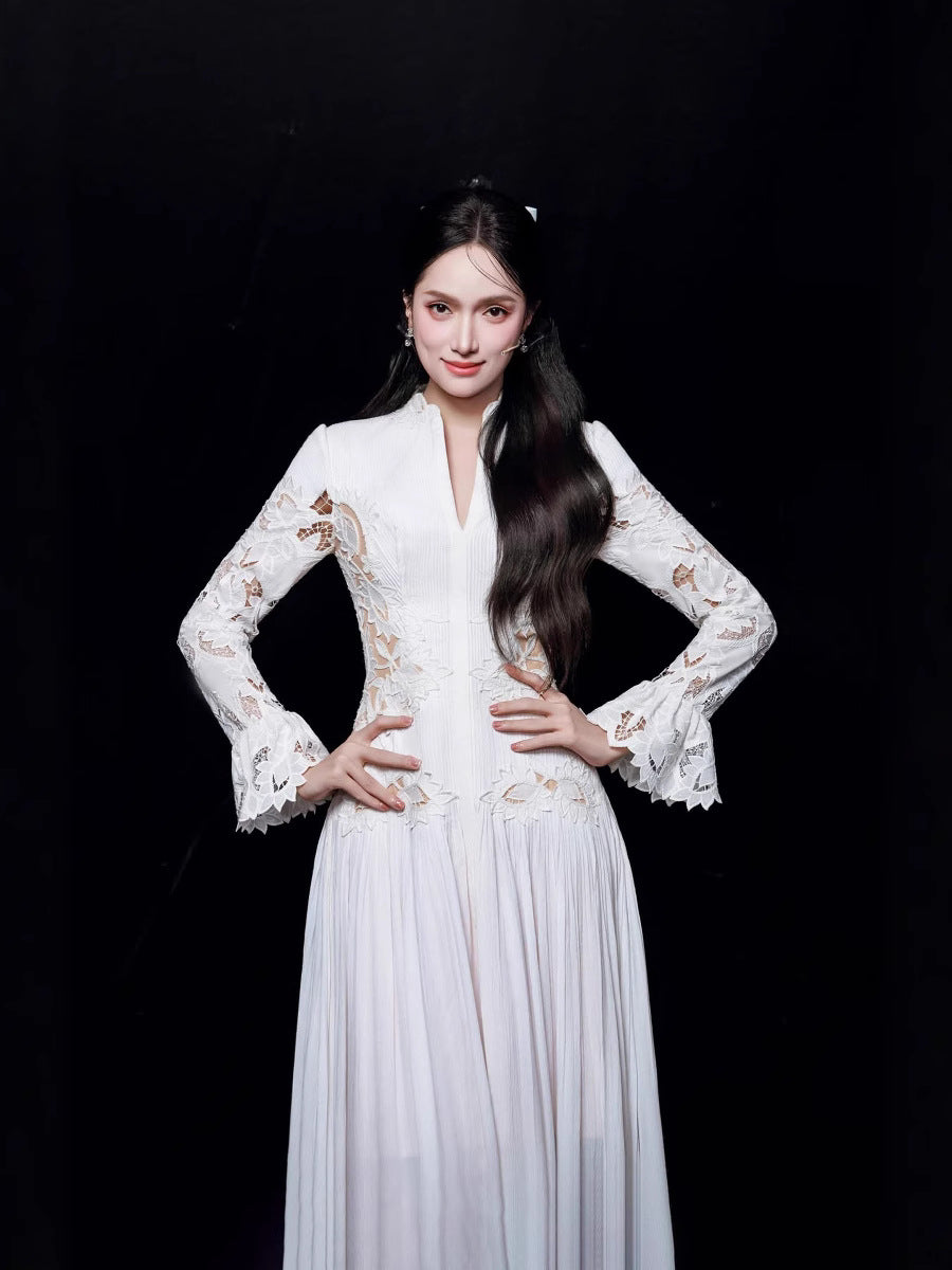2026 Vintage Casual Sexy Flare Sleeve Lace Long Dress New Temptation Empire Front Breathable Hollow Design for Spring Summer