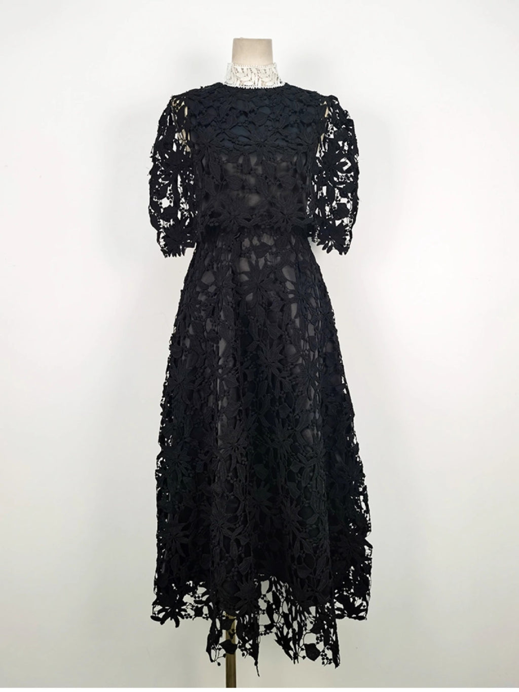 2026 High Quality Women's Casual Long Dress Floral Lace Design Cape Collar Natural Waistline Anti-Static Feature-Black White