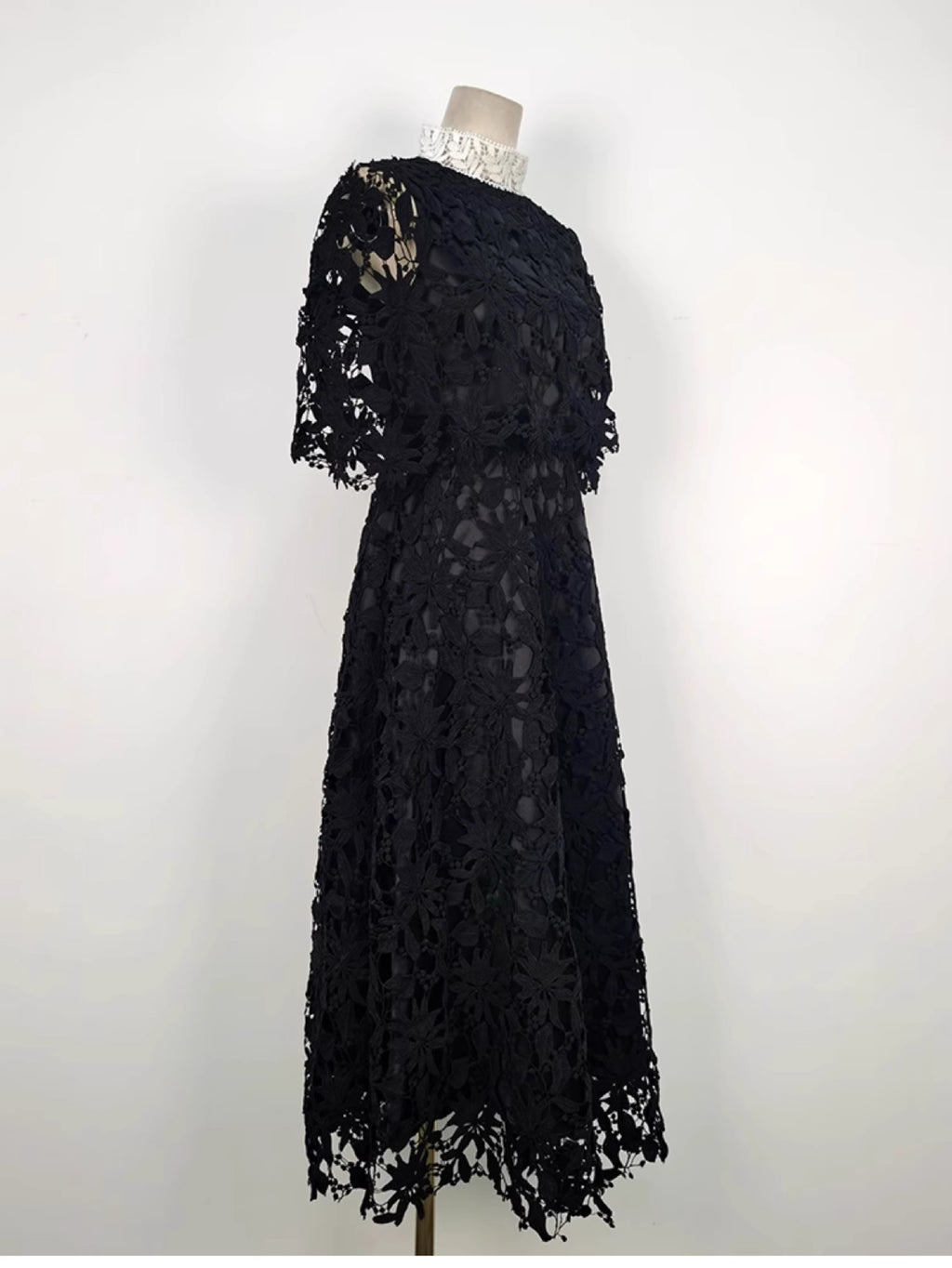 2026 High Quality Women's Casual Long Dress Floral Lace Design Cape Collar Natural Waistline Anti-Static Feature-Black White